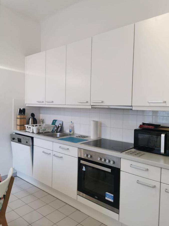 Central Mariahilfer Apartment 4 Min To The City Shopping Center And Schoenbrunn Palace Viena Exterior foto